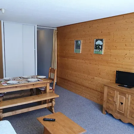 Lägenhet 3300 By Interhome *